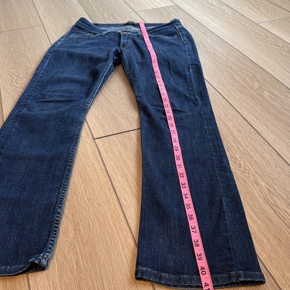 Levi’s Curvy Cut 528 Dark Wash Jeans Size 5 Short - Picture 4 of 8